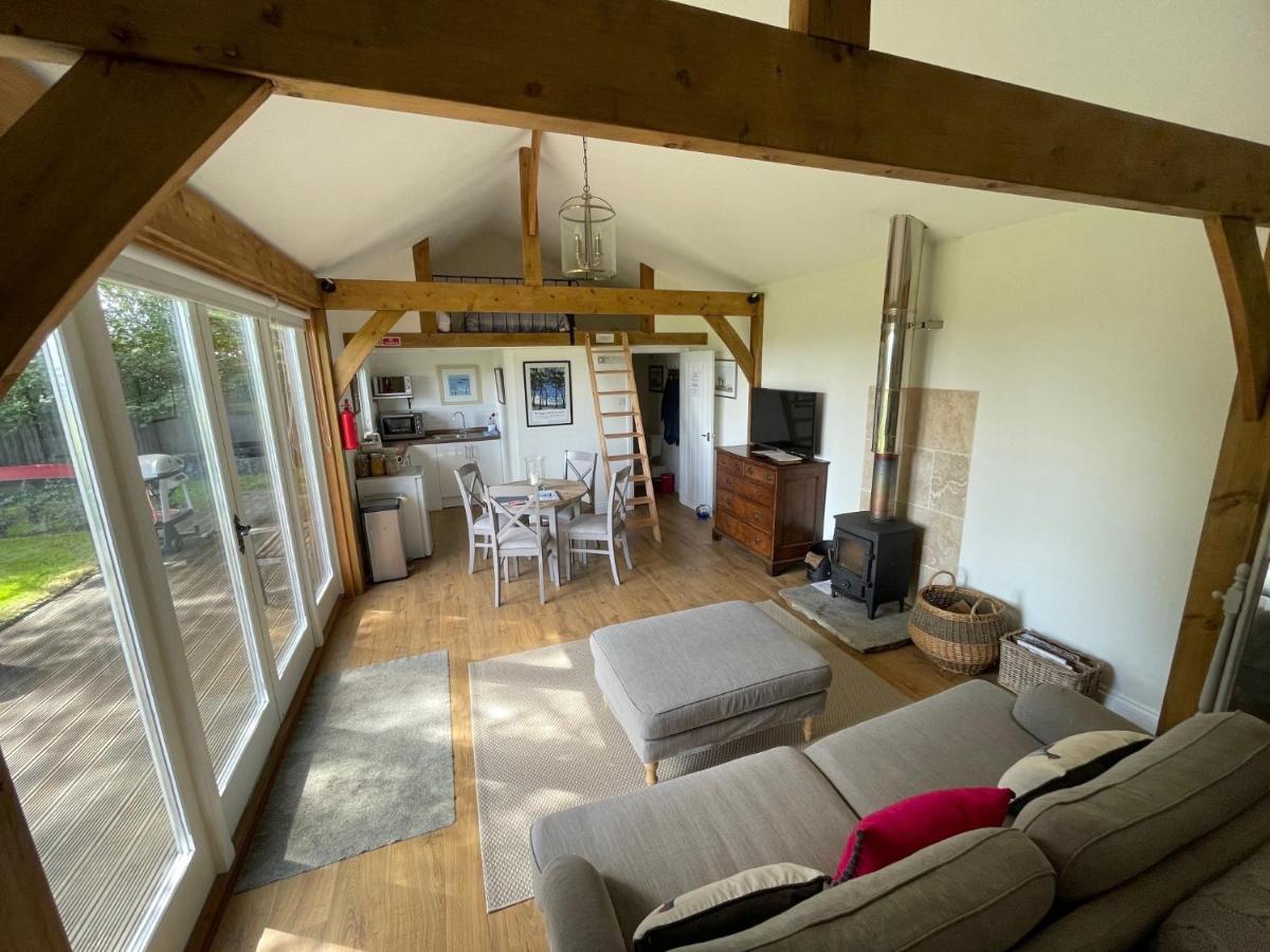 Stunning Cabin With Incredible Views Near Goodwood Rogate Екстериор снимка