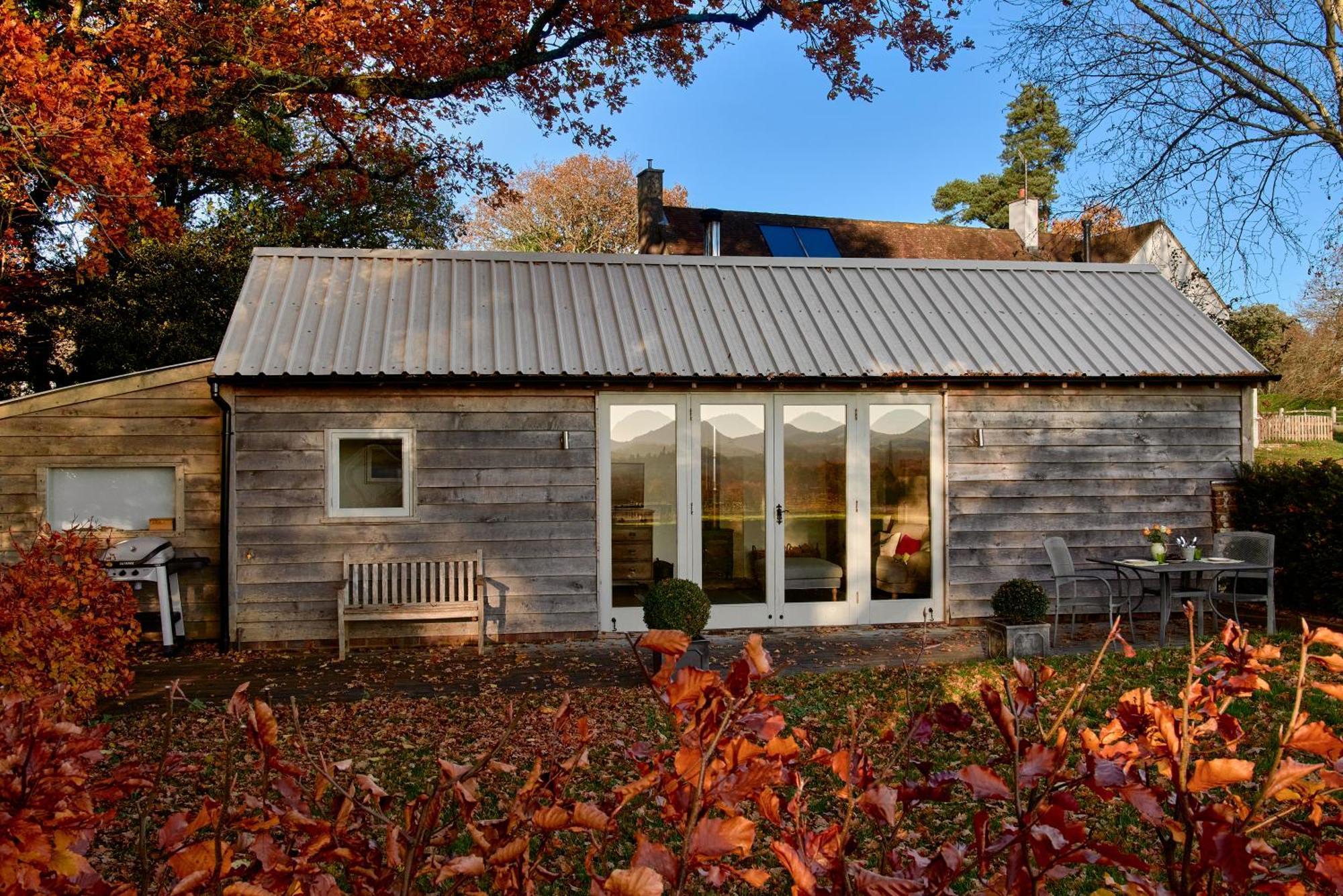 Stunning Cabin With Incredible Views Near Goodwood Rogate Екстериор снимка
