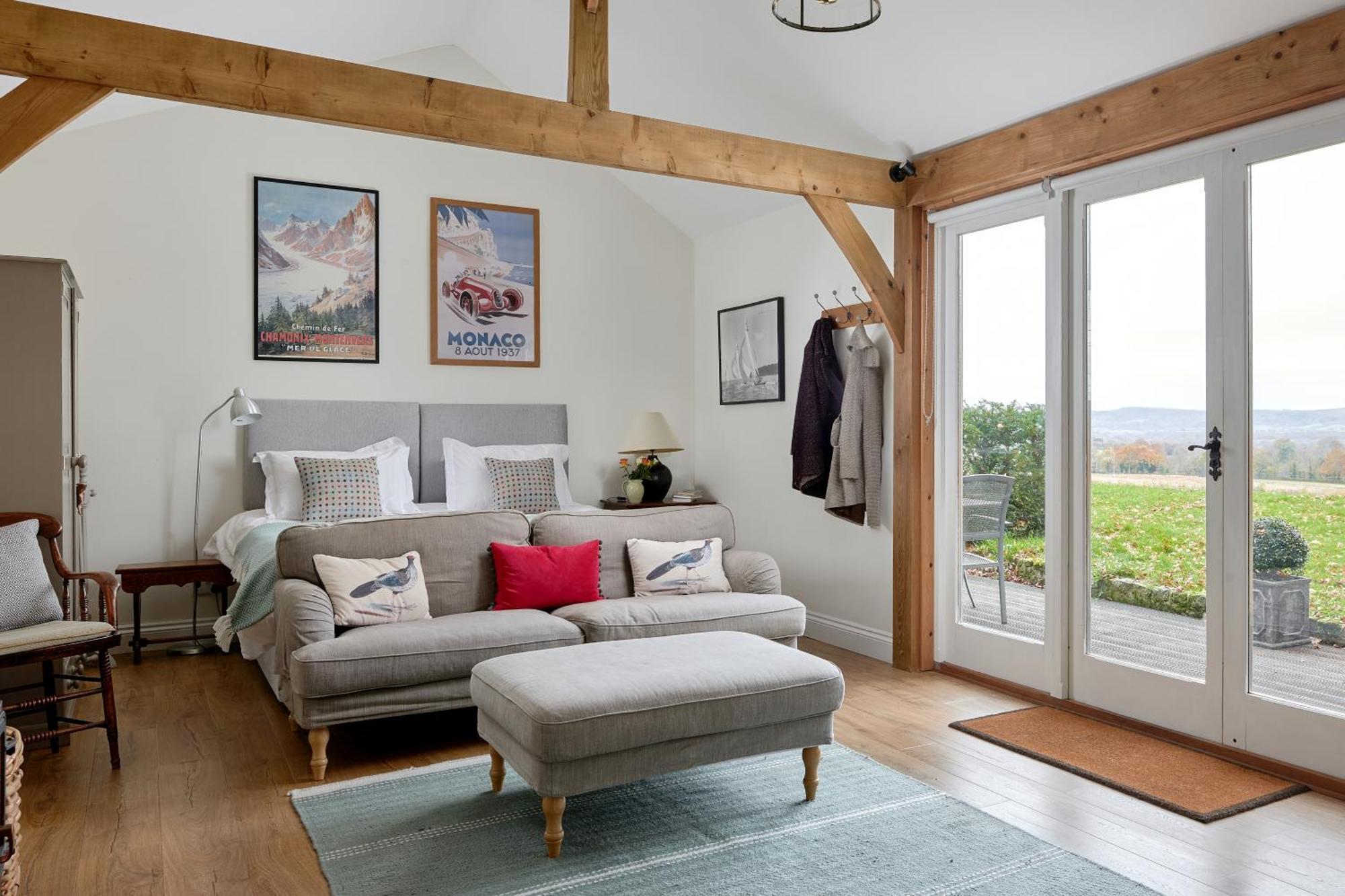 Stunning Cabin With Incredible Views Near Goodwood Rogate Екстериор снимка