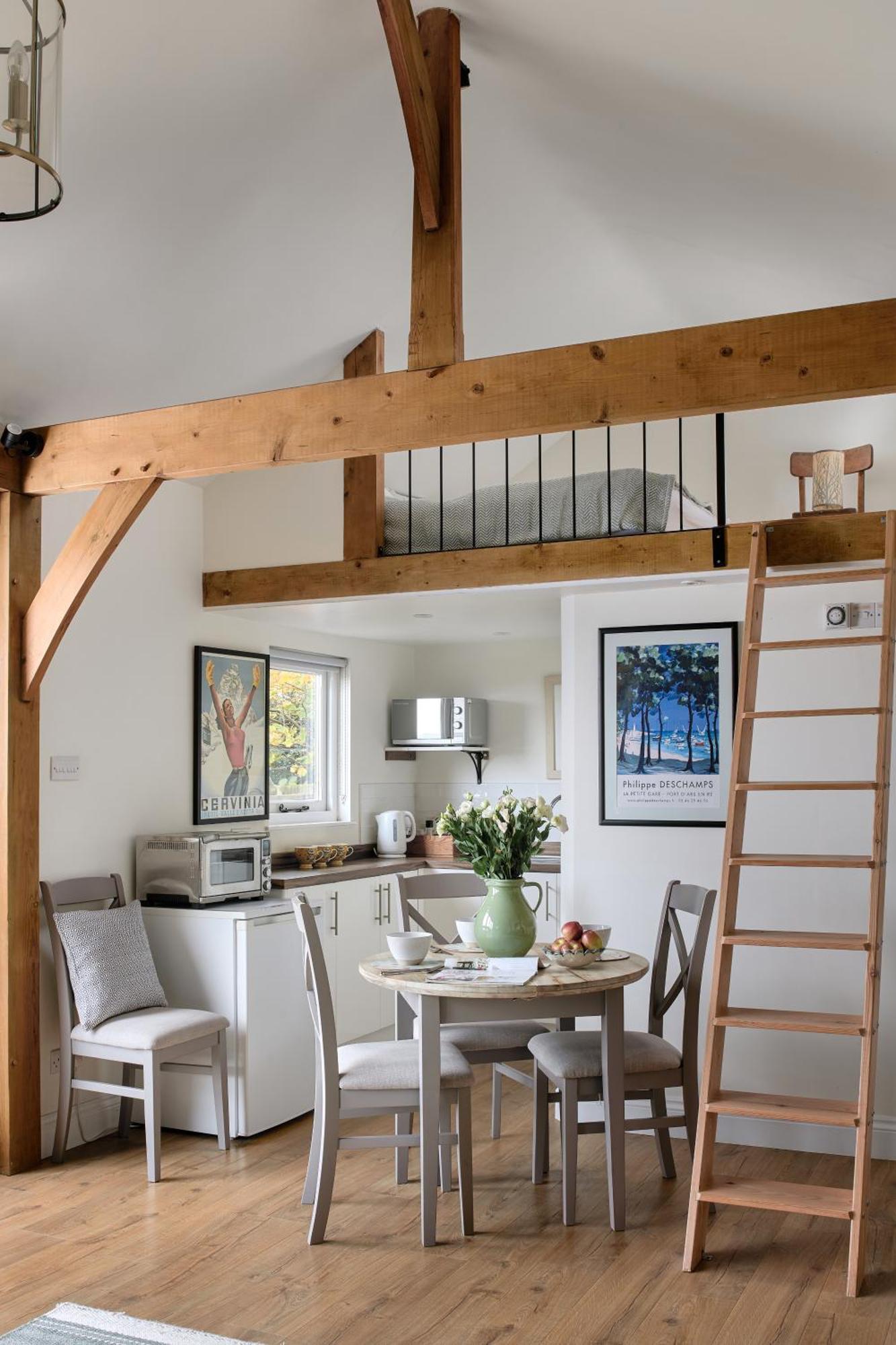 Stunning Cabin With Incredible Views Near Goodwood Rogate Екстериор снимка