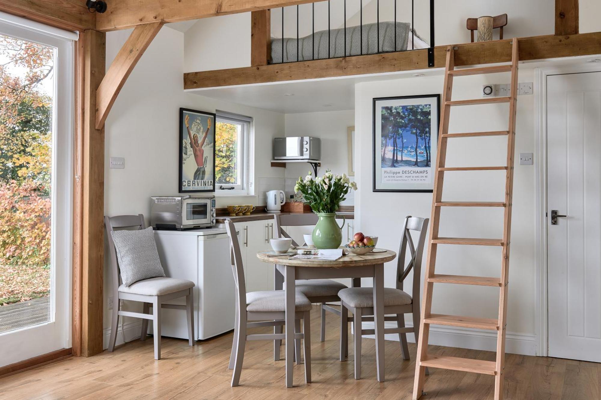Stunning Cabin With Incredible Views Near Goodwood Rogate Екстериор снимка
